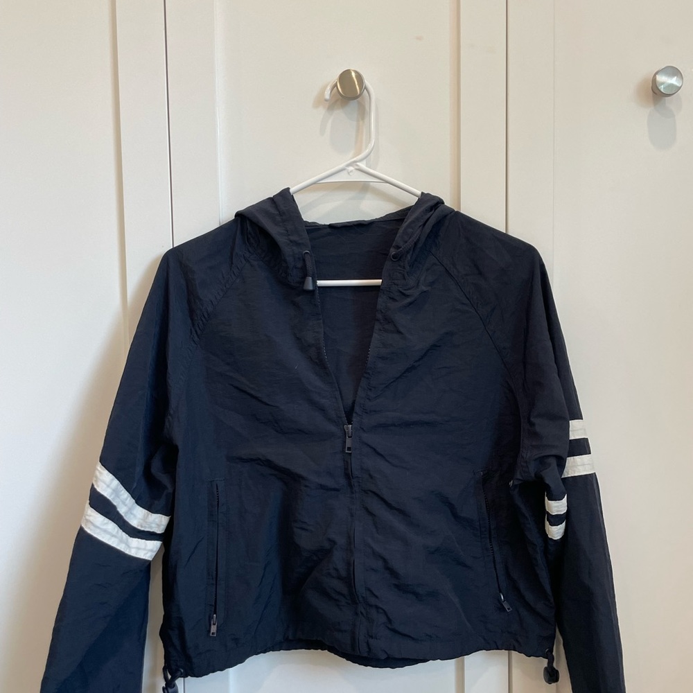 Wind breaker
